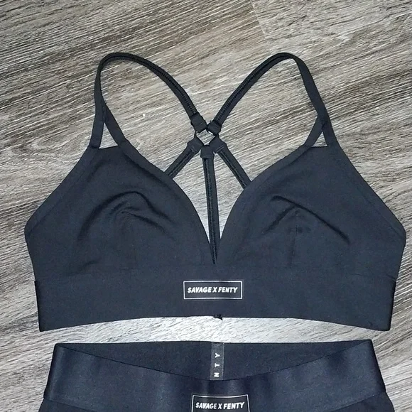 Savage x Fenty Leggings & Sports Bra - Picture 2 of 4